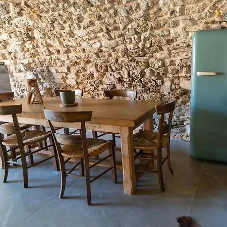 Frene - Sejour D'exception Au Larzac * Creissels